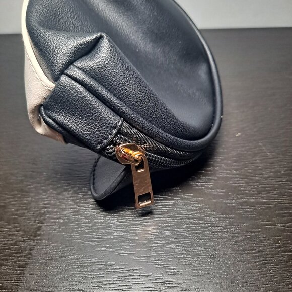 mickey mouse round coin purse - Picture 6 of 7